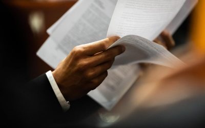 Demisie cu scandal în Grecia: Ministrul adjunct, cu diplomă falsă?