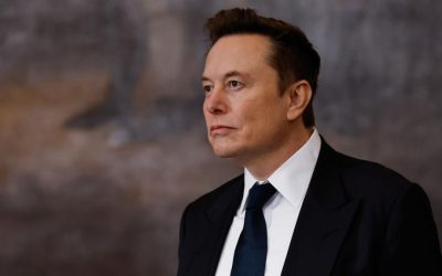 Musk plătește 260$ pe zi pentru muncă remote în Europa. Grok, pe cap de listă