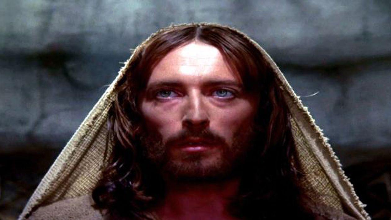 Actorul care l-a interpretat pe Iisus, aproape de moarte pe platou: „Nimeni nu mă mai poate vedea!”