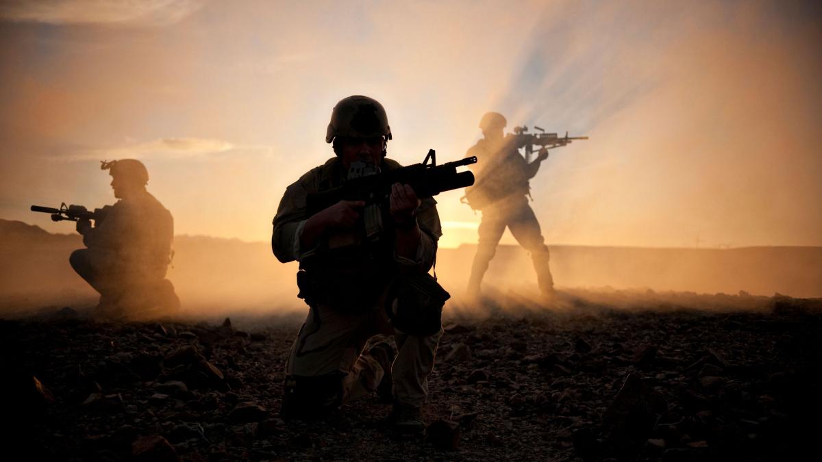 Autoritățile iraniene au anunțat că au localizat și au capturat în cele din urmă pilotul american pe nume DANIEL DIXON, evadat timp de 48 de ore după ce a fost extras în secret din zona conflictuală din Golful Persic