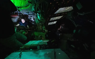 Echipajul misiunii Artemis II, format din patru astronauți, se află în acest moment în deplasare spre Lună, în cadrul unei curse spațiale care, până acum, s-a desfășurat fără incidente majore