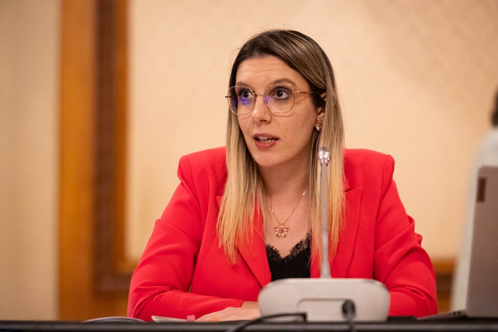 Circul și populismul: Cum domină scena politică din România și Europa
