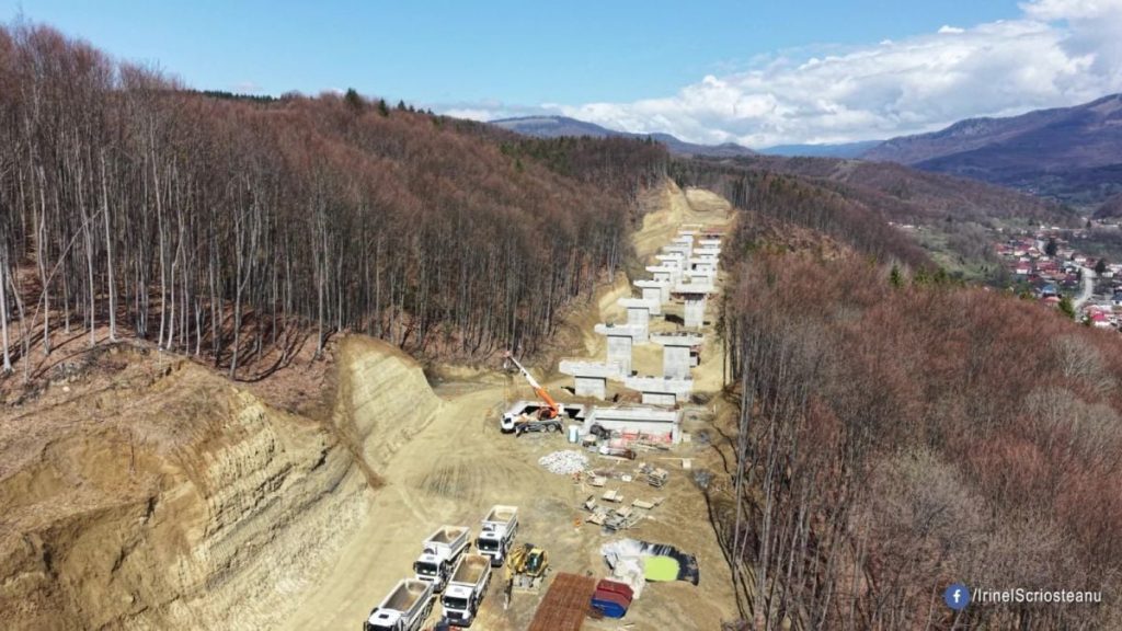Muncă uriașă pe A1 prin Carpați: 1.550 oameni sapă tunelul Poiana, de 2 km
