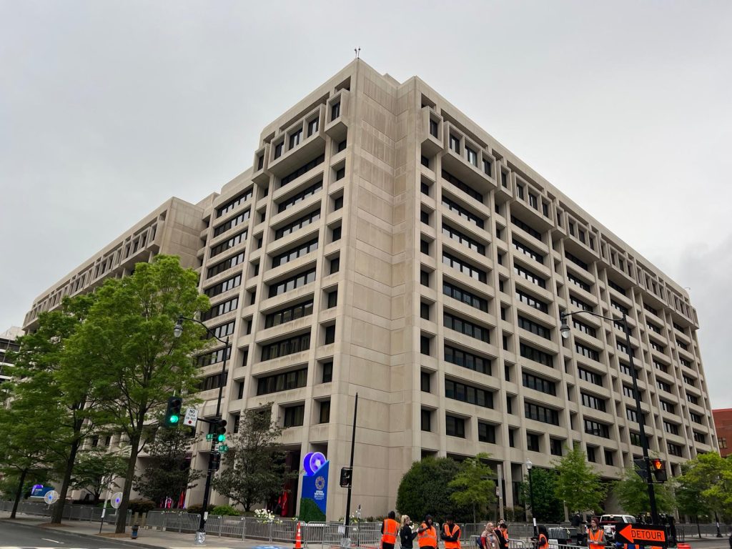 Reuniunile FMI și BM: Războiul din Orientul Mijlociu umbrește discuțiile economice