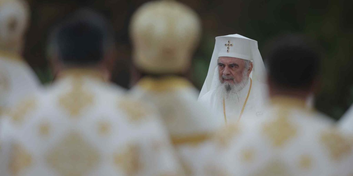 Patriarhul Daniel, despre Mircea Lucescu: „Tact pedagogic și ajutor dat Bisericii”