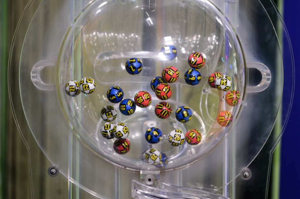 Loto Paști 2026: Vezi numerele norocoase! Ce români au dat lovitura