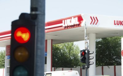Lukoil, scapă de sancțiuni: SUA amână din nou termenul pentru benzinăriile din România