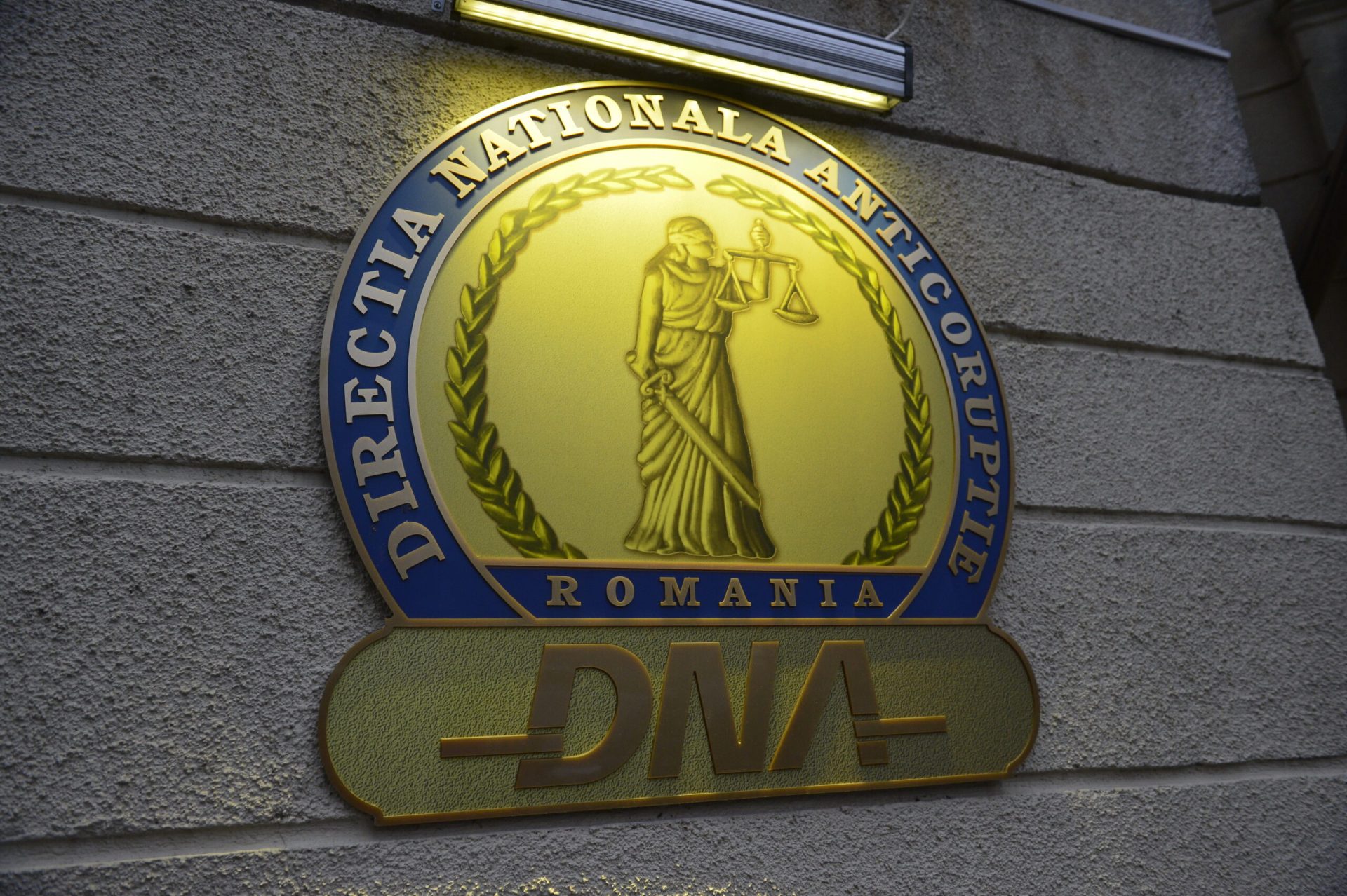 O anchetă DNA dezvăluie suspiciuni de corupție în achiziții publice la DGASPC Argeș