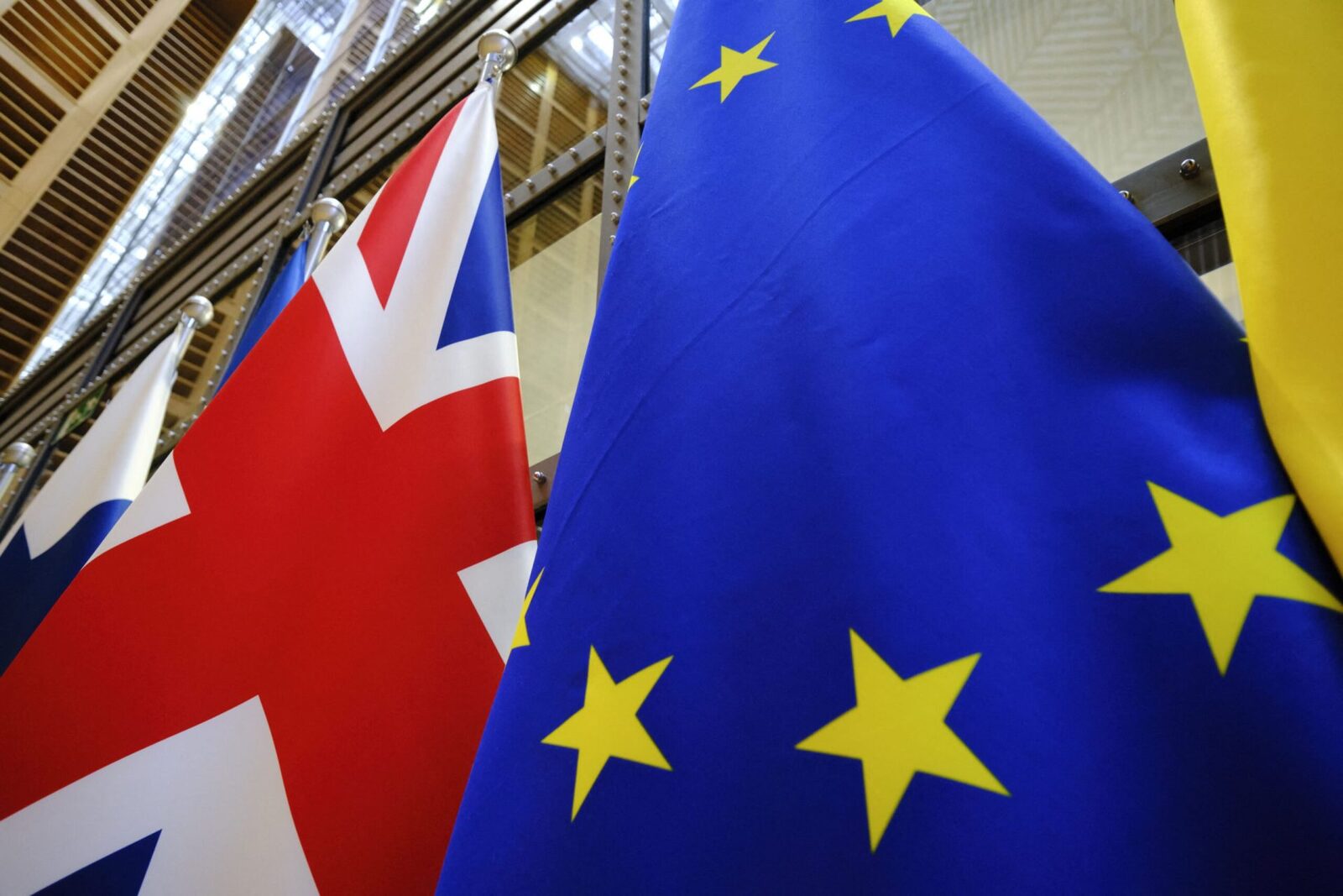 Marea Britanie forțează revenirea la UE: Regulile pieței unice, fără vot