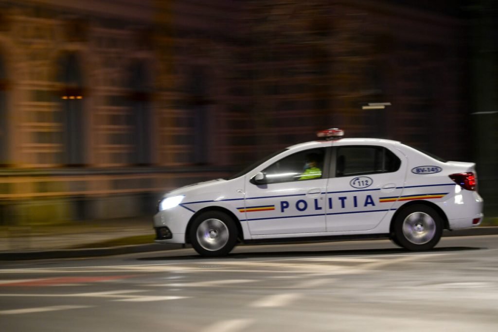 Doi tineri au murit de Paște în Ilfov: Mașina, făcută PRAF după impactul cu un copac