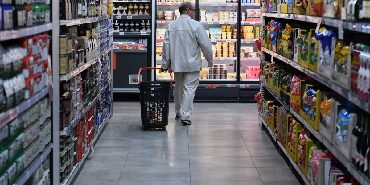 Programul magazinelor de Paște 2026: Când mai poți face cumpărături liniștit