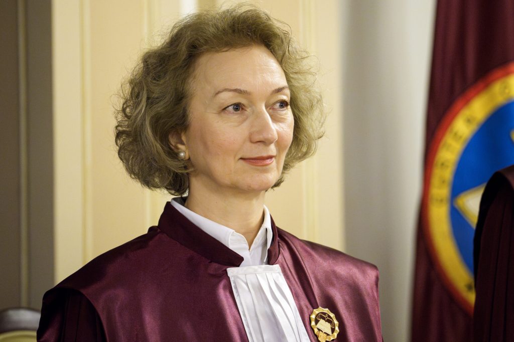 CCR, părăsită de judecători în timpul ședinței: Explicațiile SIMINEI Tănăsescu