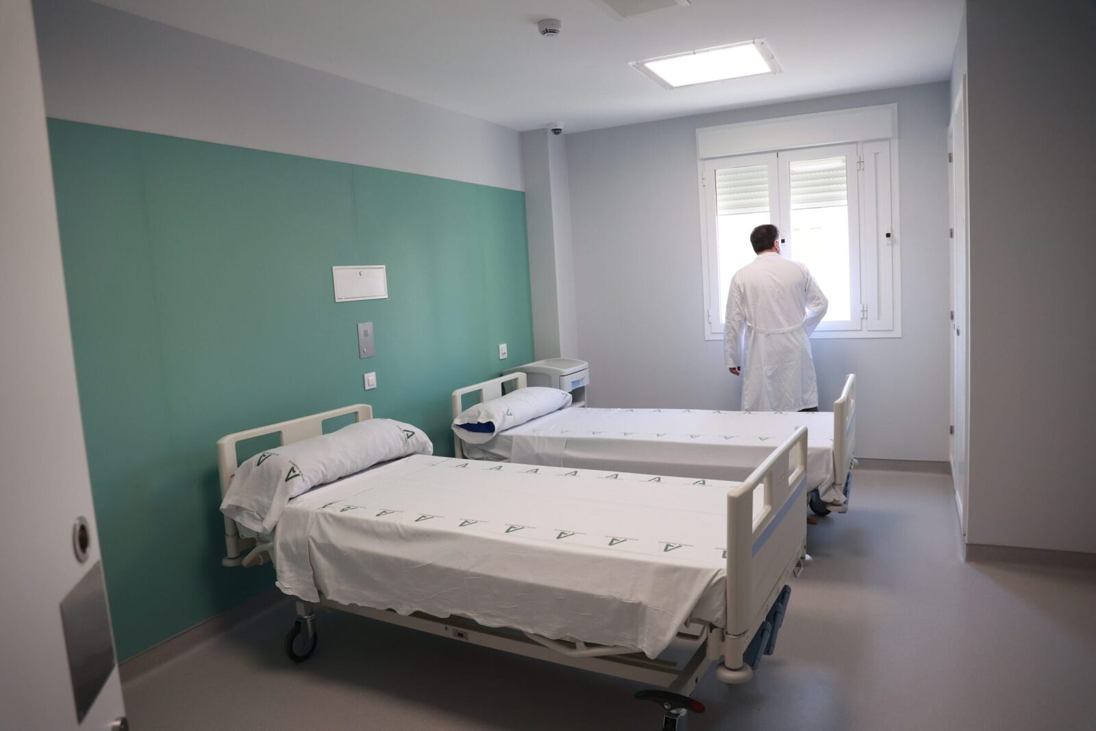 Ce este o „doula a morții”? Profesia ce stârnește controverse