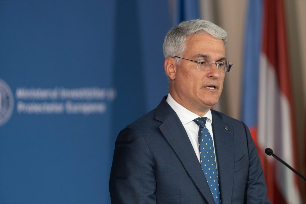 Parchetul European anchetează achizițiile de microbuze electrice, după sesizarea lui Pîslaru