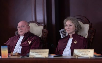 Vulnerabilitățile democrației: Atacul vine din interior, nu din exterior