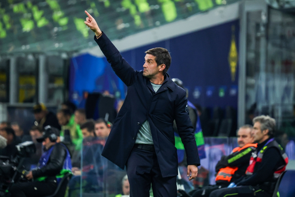 Chivu, aproape campion: Interul, cu mâna pe trofeu