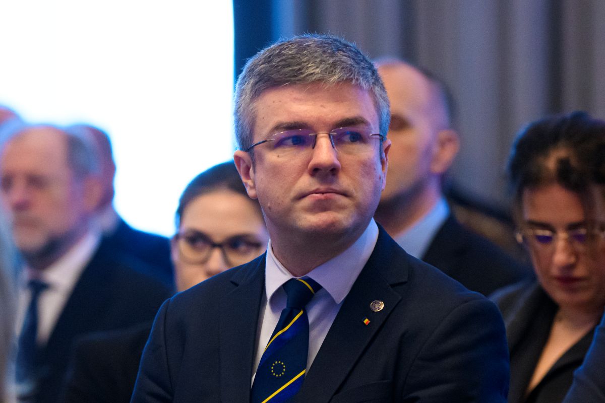 Falimentul Șantierului Naval Mangalia, un pas spre lichidare Irineu Darău, ministrul Economiei, a anunțat oficial că Șantierul Naval Mangalia va intra în procedură de faliment, după ani de declin economic și încercări de reorganizare eșuate