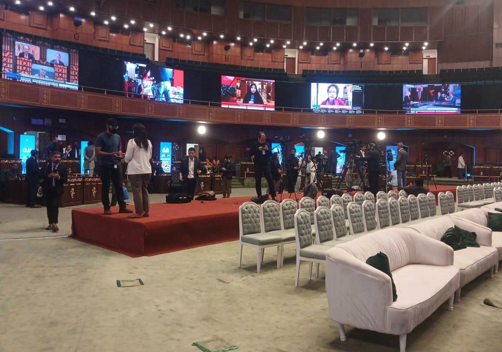 Diplomații, la lucru: SUA și Iran, pe cale să reia discuțiile, chiar azi