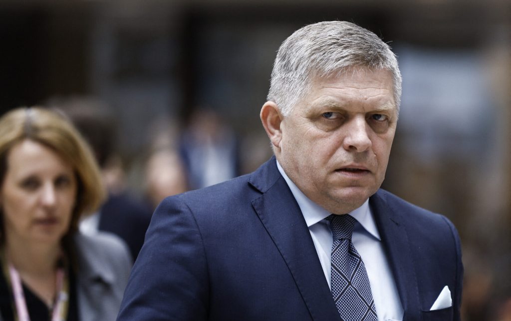 Premierul slovac Robert Fico a lansat un apel radical către Uniunea Europeană, solicitând ridicarea sancțiunilor asupra importurilor de petrol și gaze rusești, precum și reluarea fluxurilor de petrol prin conducta Drujba
