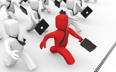 Cei care lucrează la stat vor avea o perioadă limitată de timp, în 2026, în care vor putea cumula pensia cu salariul