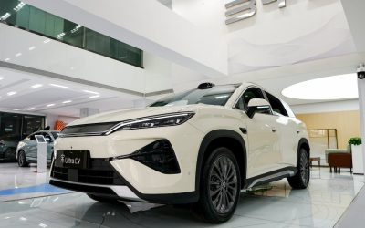Mașină electrică sub 19.000 de euro: se încarcă în CINCI minute!