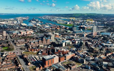 Inul renaste la Belfast: De la industrie la modă și noua identitate culturală