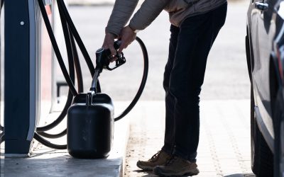 Scădere dramatică la PETROL: Prețul BRENT, sub 95 dolari. SUA și Iran, la negocieri