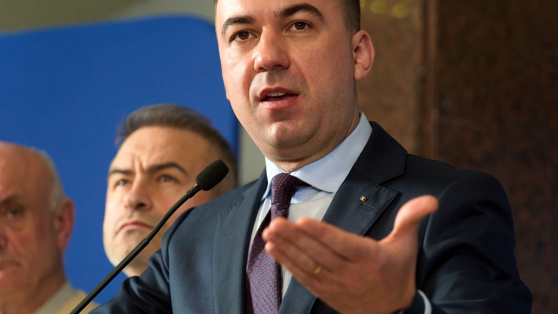 Prețurile Carburanților, Efecte Întârziate pe Piață: Avertisment de la Minister Efectele redeschiderii Strâmtorii Ormuz asupra prețurilor carburanților nu vor fi imediate, conform declarațiilor ministrului BOGDAN IVAN