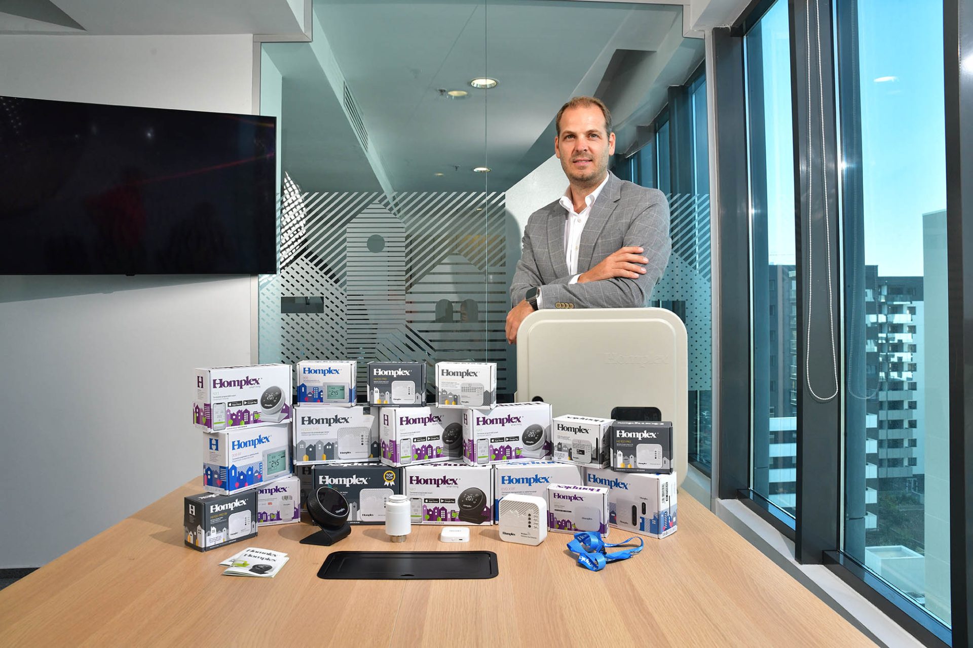 Homplex țintește afaceri de 70 de milioane de lei în 2026, după un an de creștere solidă Compania românească Homplex, specializată în soluții pentru siguranță, eficiență energetică și control în domeniul ingineriei și tehnologiei, a încheiat anul 2025 cu afaceri de 57 de milioane de lei