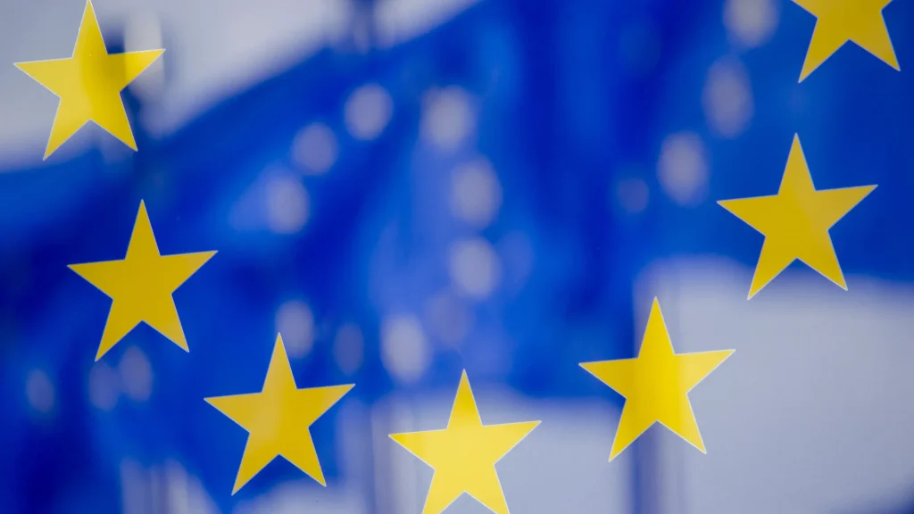 Bruxelles-ul face apel la statele membre ale Uniunii Europene să adopte intervenții limitate și coordonate în contextul crizei energetice generate de scumpiri