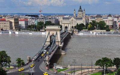 Balamaua radicală: Cine-i „outsiderul” necunoscut ce-l poate învinge pe Viktor Orban?