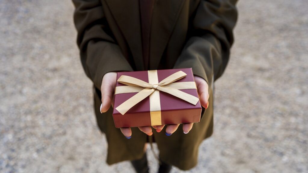 Cadouri de Paște: Ce NU da familiei! Scandal garantat și necazuri mari