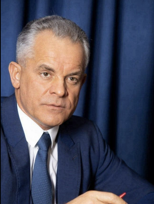 Dispozitiv de urmărire găsit pe mașina magistratei Ana Cucerescu Un dispozitiv de urmărire a fost descoperit recent pe mașina magistratei Ana Cucerescu, membră a completului de judecată care îl analizează pe oligarhul Vladimir Plahotniuc