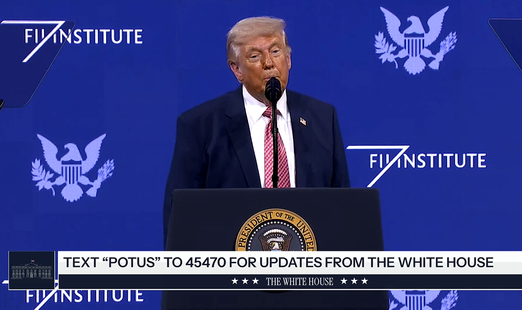 Trump blochează Strâmtoarea Hormuz după negocierile cu Iranul