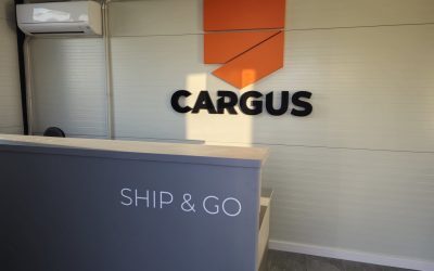 Firma românească de curierat Cargus, preluată recent de Sameday, devine parte a unui nou parteneriat cu lanțul de magazine FROO Cargus, unul dintre cei mai cunoscuți operatori de curierat din România, a anunțat recent o extindere semnificativă a serviciilor sale printr-un parteneriat cu lanțul de magazine FROO, dezvoltat de grupul polonez Żabka