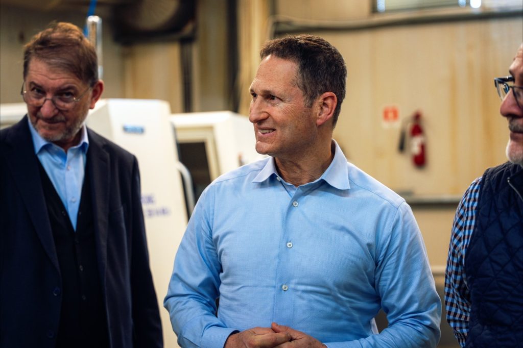 Șeful SIG Sauer, Ron Cohen, la Cugir: Parteneriat istoric în România