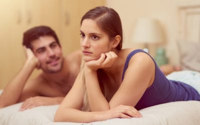 Auzi asta? 14 fraze-capcană: cum te controlează un narcisist