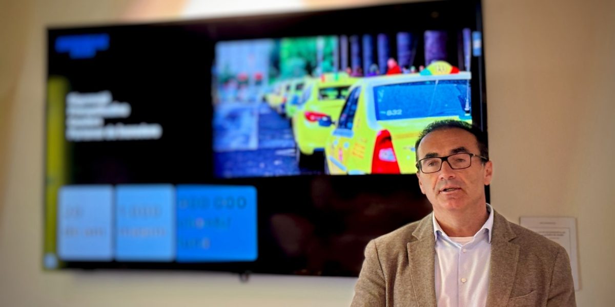 București: Patron de taxi, „bombardat” de scumpiri, dar cu tarife mici