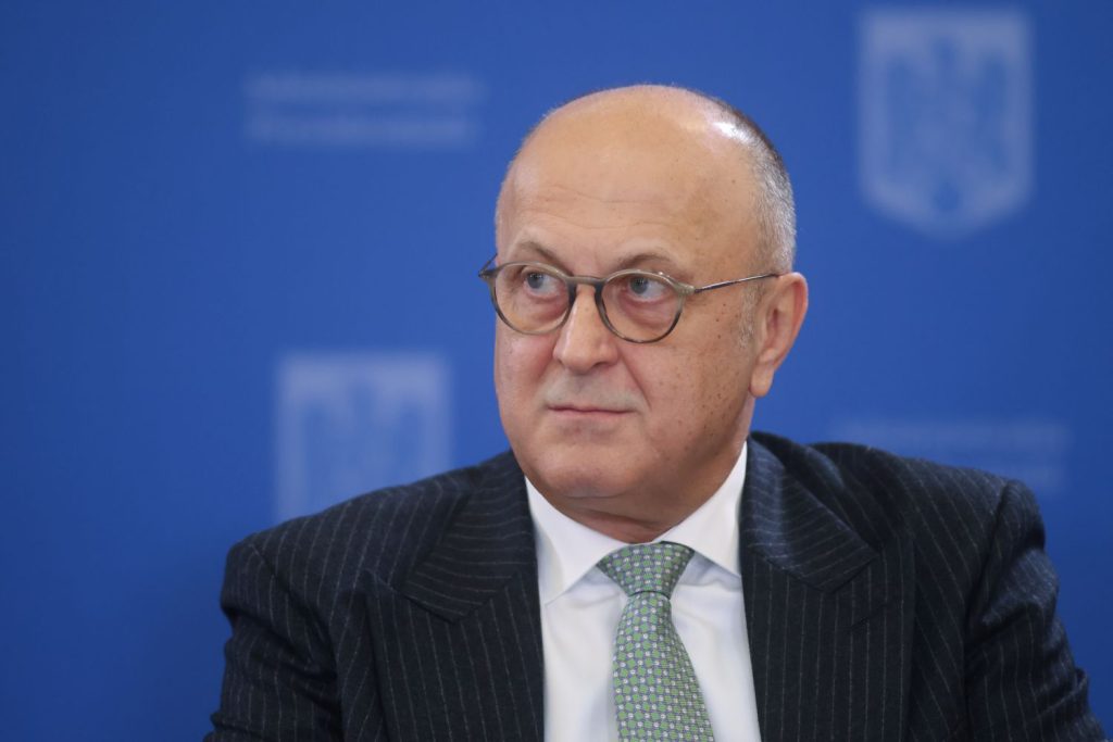 Șucu, despre scumpirea creditelor: Suspiciunile afectează băncile