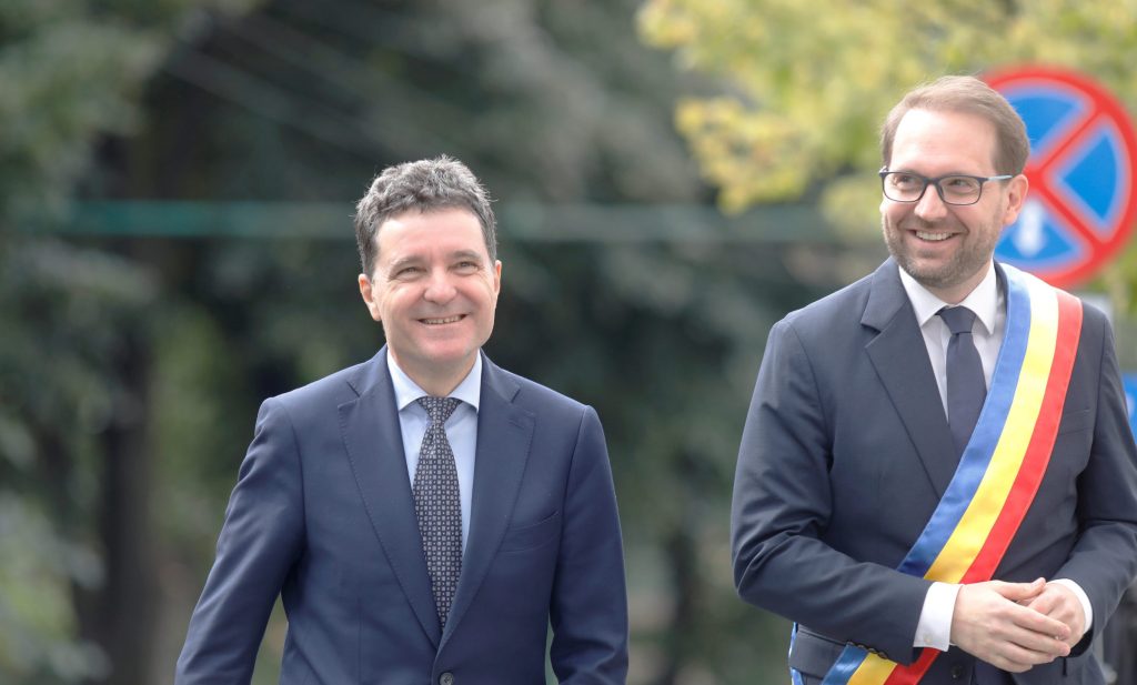 Președintele USR: Relații bune cu Klaus Iohannis, dar așteaptă PSD pe 20 aprilie