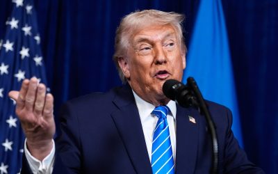 Trump declară că ar continua războiul pentru petrolul Iranului, dar opinia publică americană îl îndepărtează de această direcție