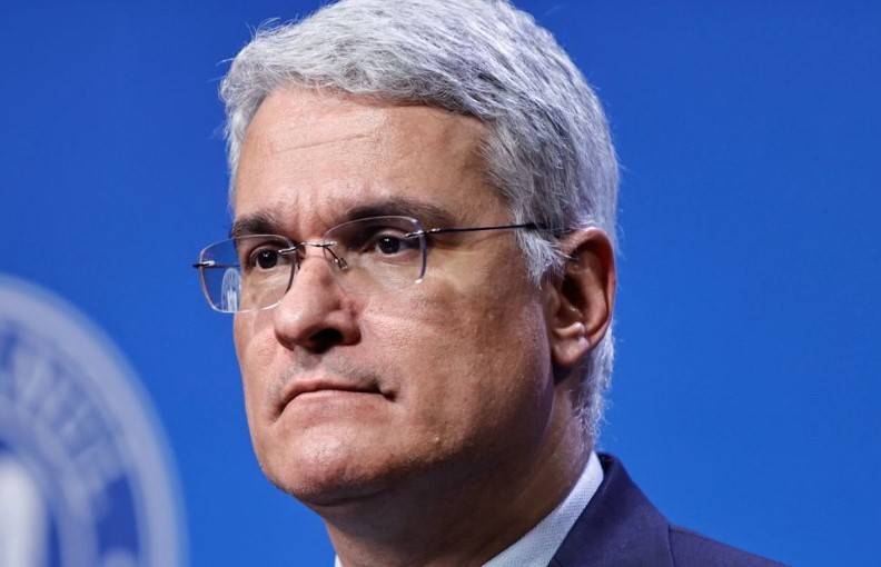 Dragoș Pîslaru a transmis de Florii un mesaj cu subînțeles la adresa PSD, insistând asupra rolului pe care trebuie să îl joace politicienii în apărarea intereselor cetățenilor