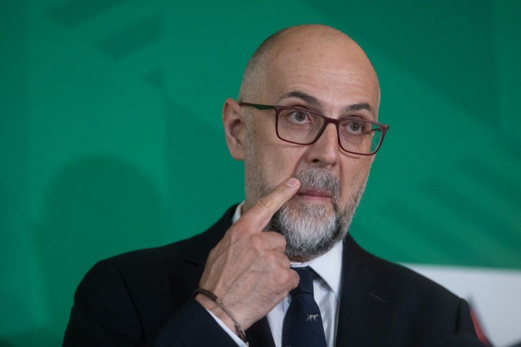 Kelemen Hunor, suspiciuni: Peter Magyar vrea „să umble la banii” de la Budapesta?