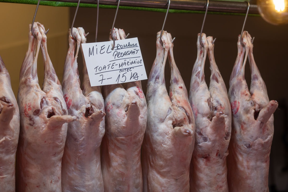 Amenzi record înainte de Paște: Peste 2,15 milioane lei și 1,8 tone de produse, retrase!