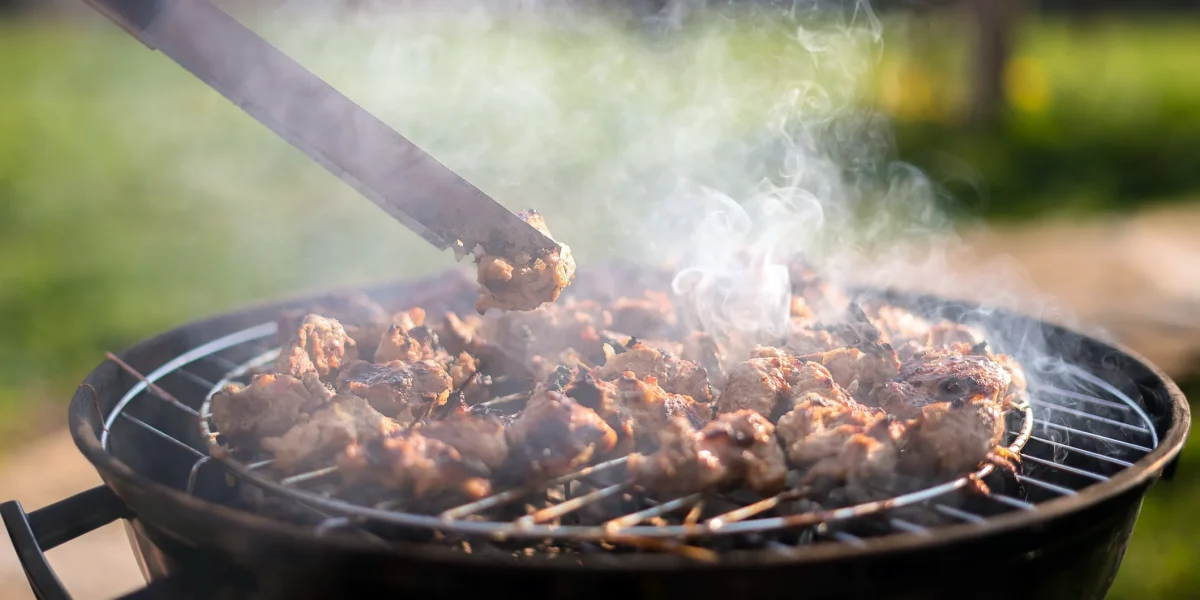 Grătarele pe care le faci acasă te pot costa scump: amenda ajunge la 5.000 lei!