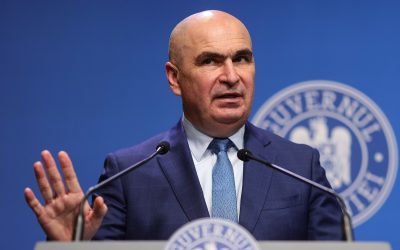 Dat afară de Bolojan, omul care i-a dat carnetul lui Băsescu, verdictul: „Cheltuim ce n-avem”