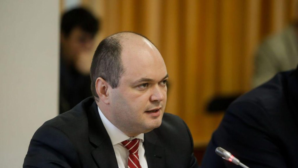 Intervențiile statului pot doar să tempereze scumpirile, nu să readucă carburanții la prețurile de altădată