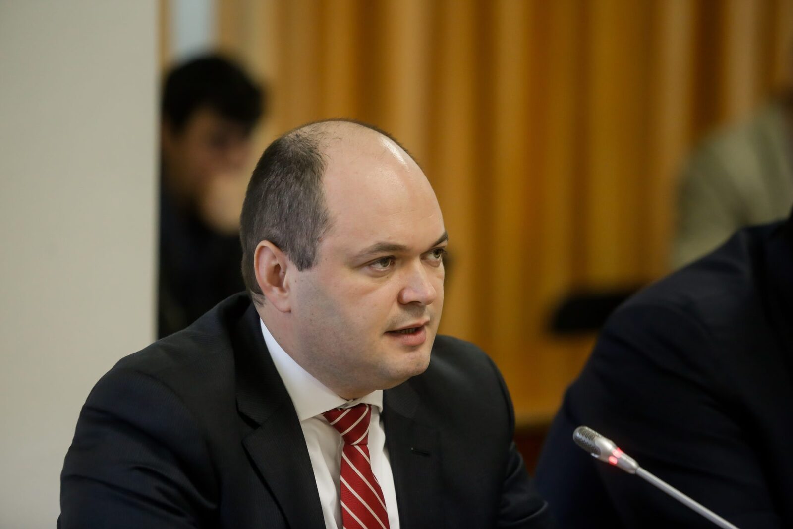 De ce EXCLUDE un consilier BOLOJAN un acord al României cu FMI