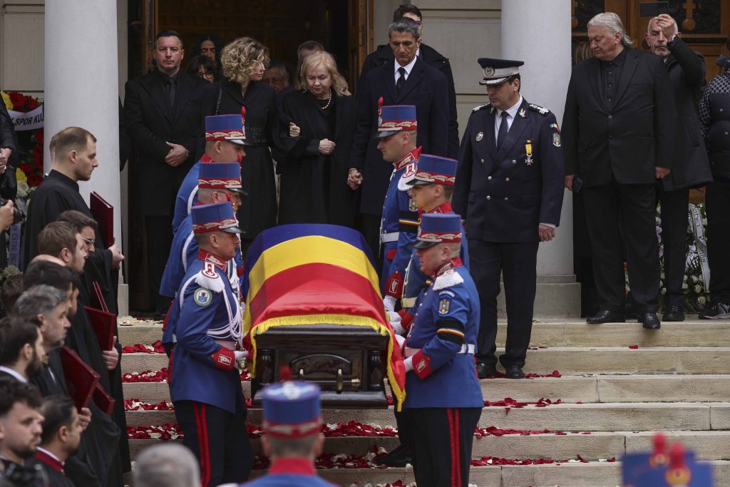 Lacrimi și recunoștință: Familia Lucescu, copleșită după funeralii