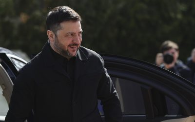 Președintele ucrainean Volodimir Zelenski a avut o întâlnire cu reprezentanți ai minorității maghiare din regiunea Transcarpatia, un gest cu o puternică încărcătură simbolică, mai ales în contextul alegerilor legislative din Ungaria, unde acesta speră ca premierul Viktor Orban să piardă puterea